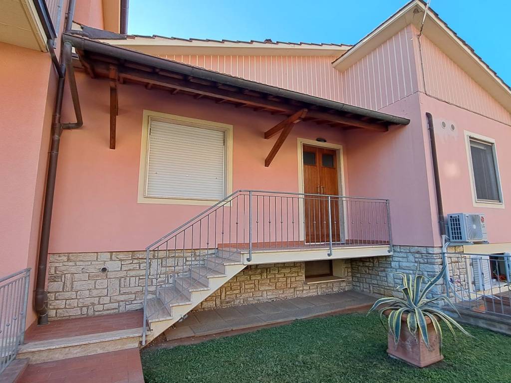 Casa indipendente a Rosignano marittimo in Via Vincenzo Gioberti - Foto 2