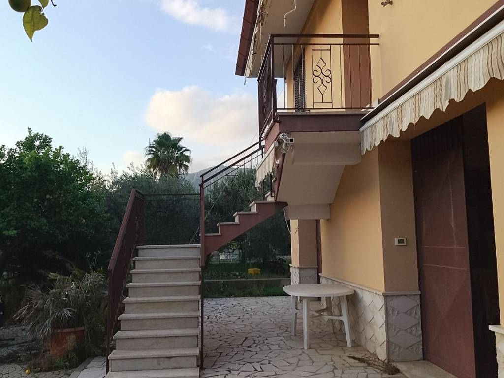Villa a Terracina in Via Calcatore - Foto 2