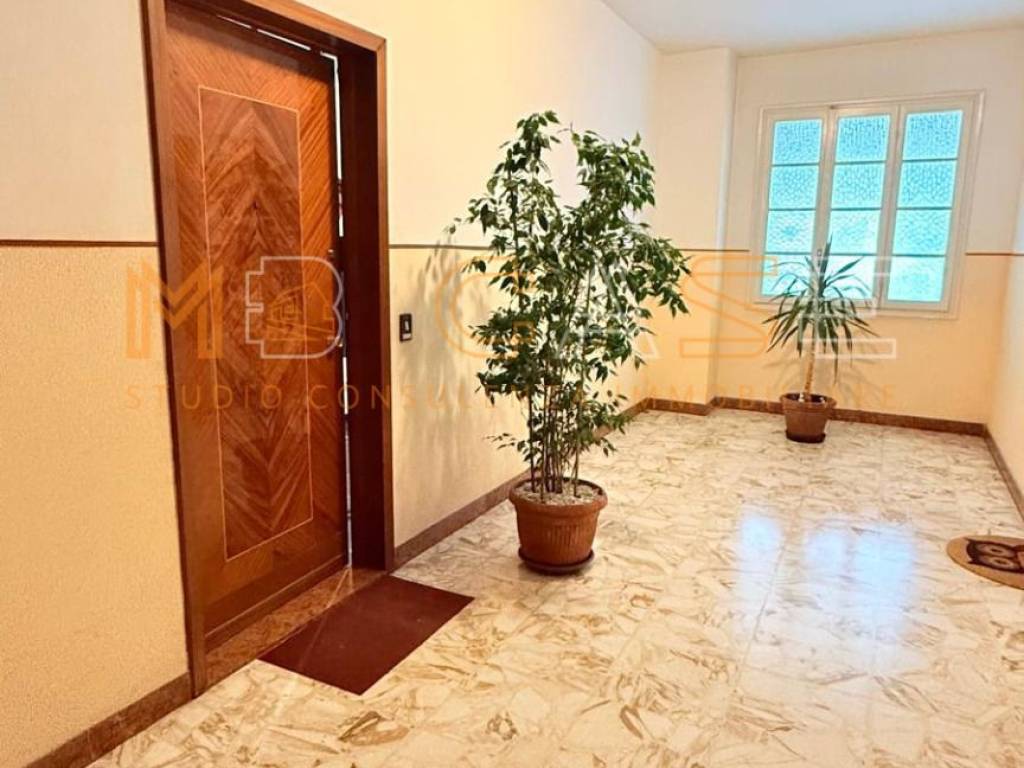 Appartamento a Albenga in Piazza Pietro Nenni - Foto 2