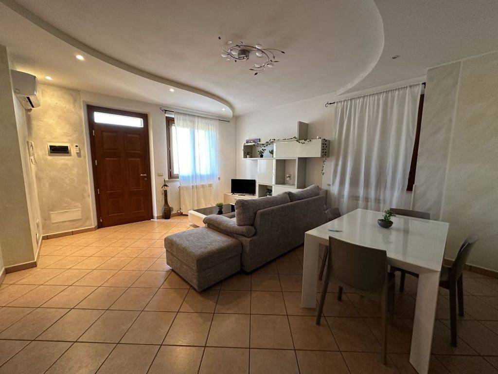 Appartamento a Castiglione del lago in Via XXV Aprile, 3 - Foto 5
