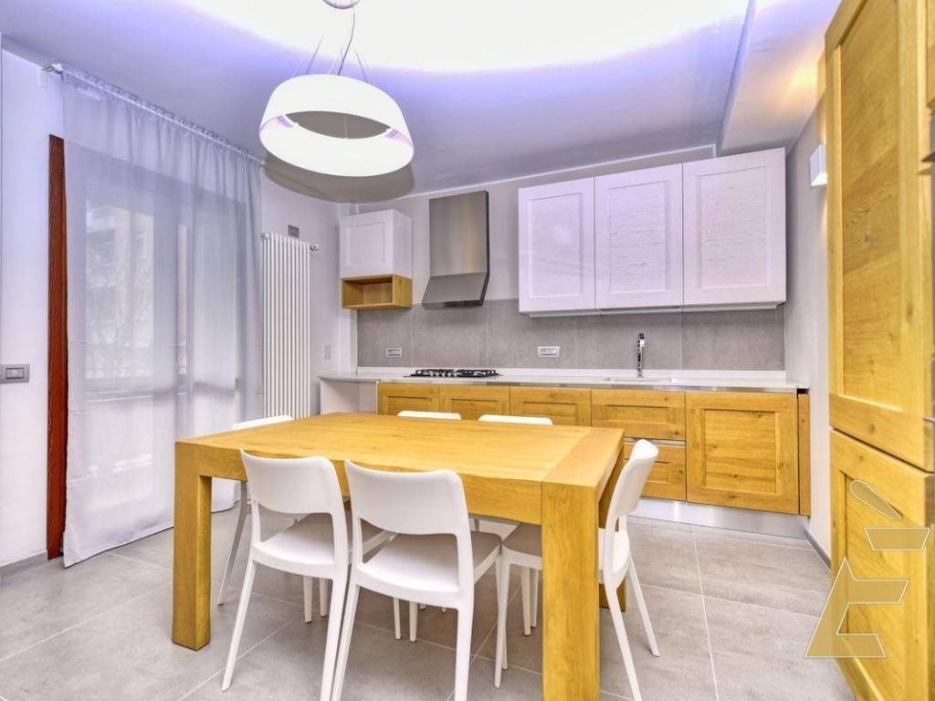 Appartamento a Valenza in VIALE VITTORIO VENETO, 12 - Foto 4