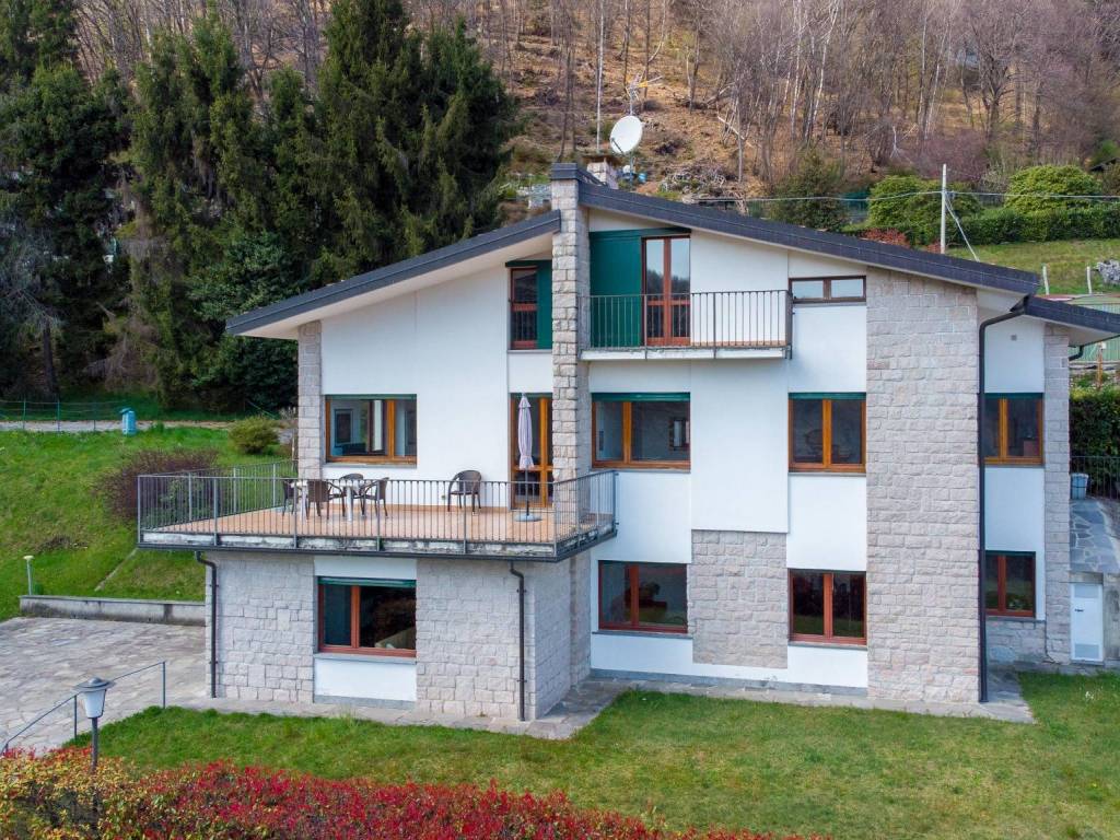 Villa a Gignese in Via Revo, 36 - Foto 2