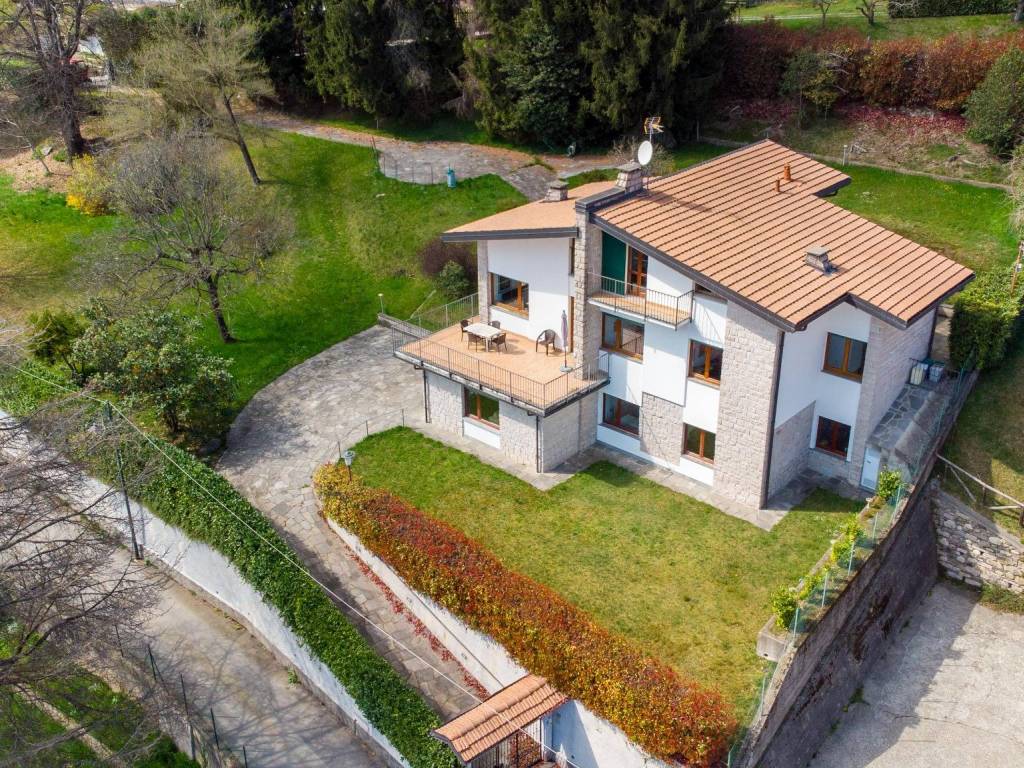 Villa a Gignese in Via Revo, 36 - Foto 3