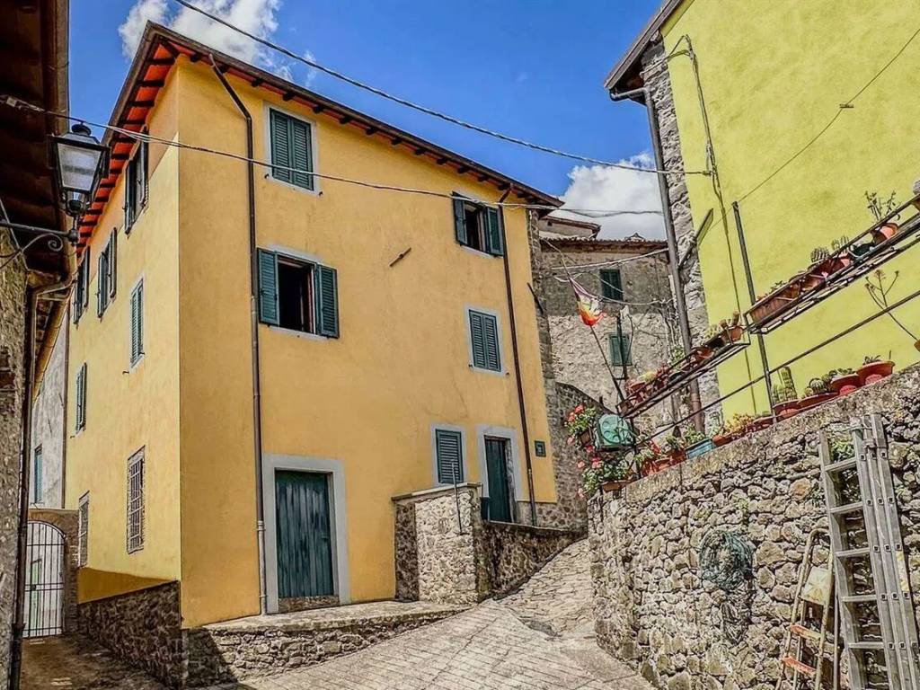 Rustico / casale a Barga in Via Del Saltello, 4 - Foto 2