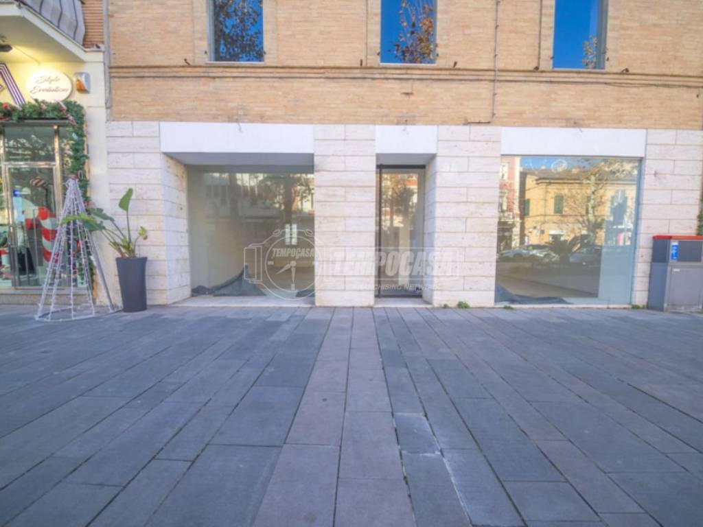 Immobile a Civitanova marche in Corso umberto I - Foto 4