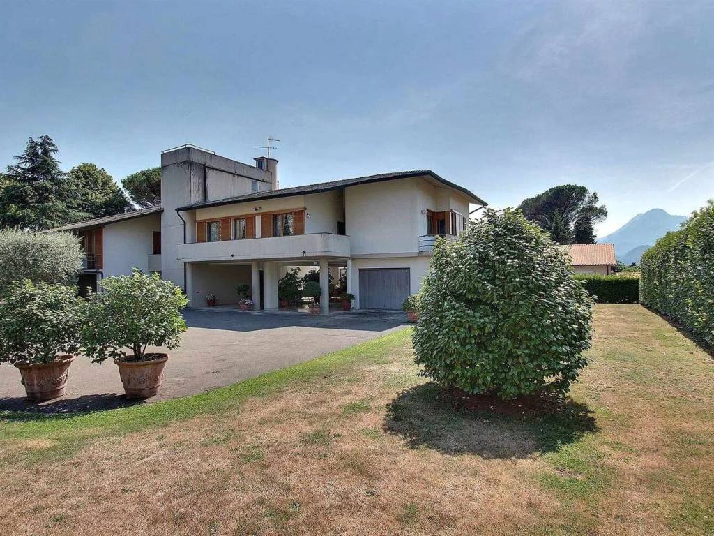 Villa a Barga in Via Roma S.N.C. Snc - Foto 4