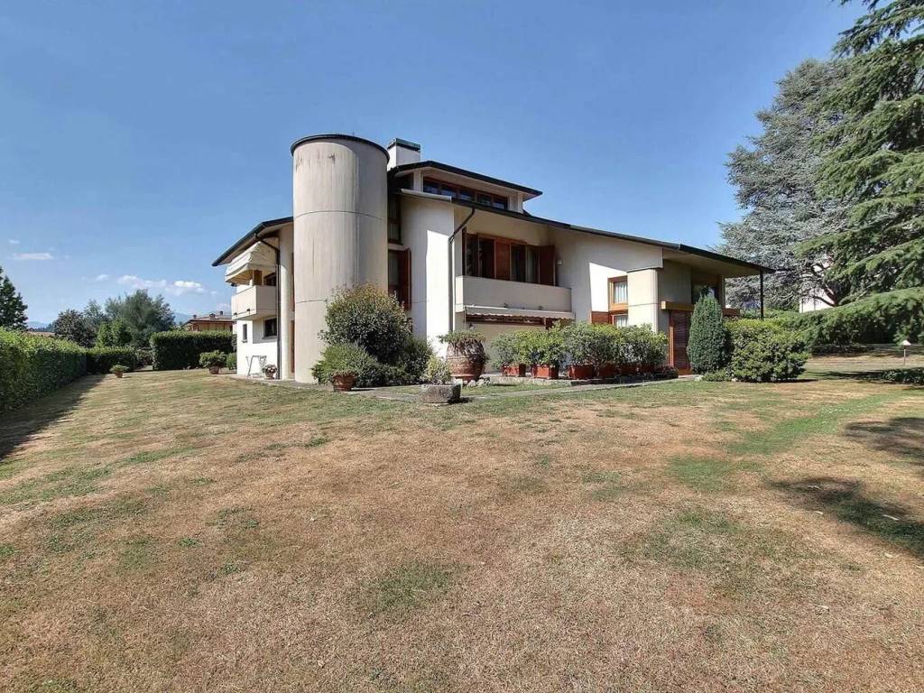 Villa a Barga in Via Roma S.N.C. Snc - Foto 5