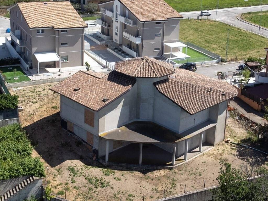Villa a Petacciato in Via Grazia Deledda - Foto 2