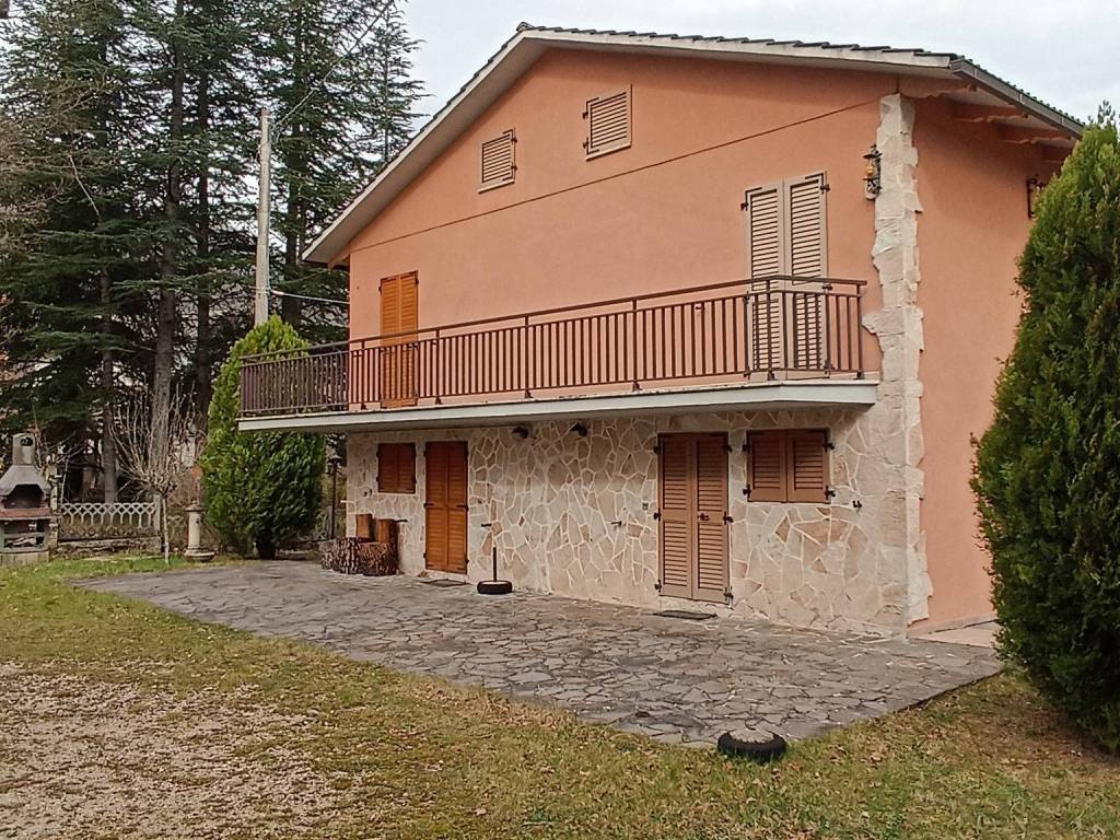 Villa a Sarnano in Contrada Brilli - Foto 4