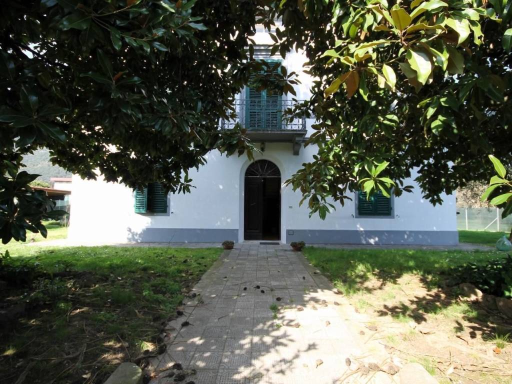 Villa a Lucca in Via Santa Maria del Giudice, , 55100 - Foto 3