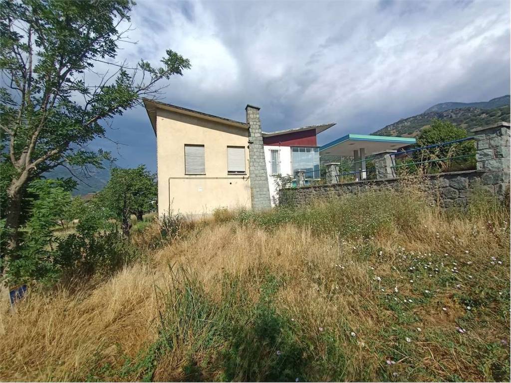 Palazzo / stabile a Nus in via Aosta - Foto 5