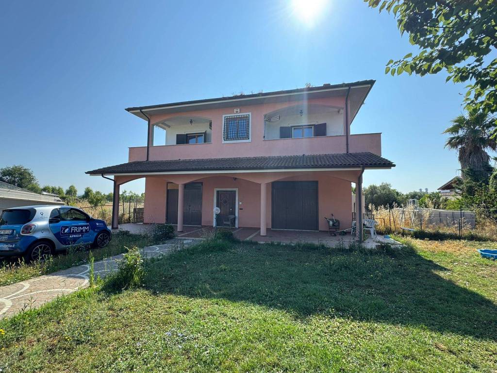 Villa a Aprilia - Foto 2