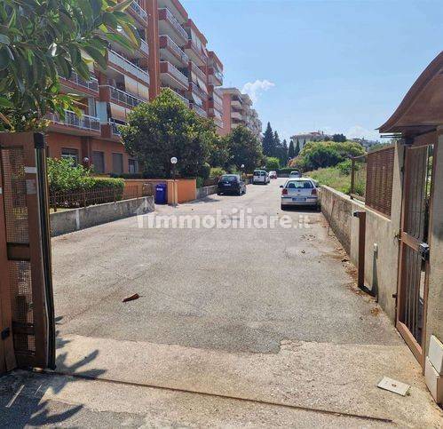 Box / garage a Battipaglia in Viale della Libertà, 10 - Foto 2