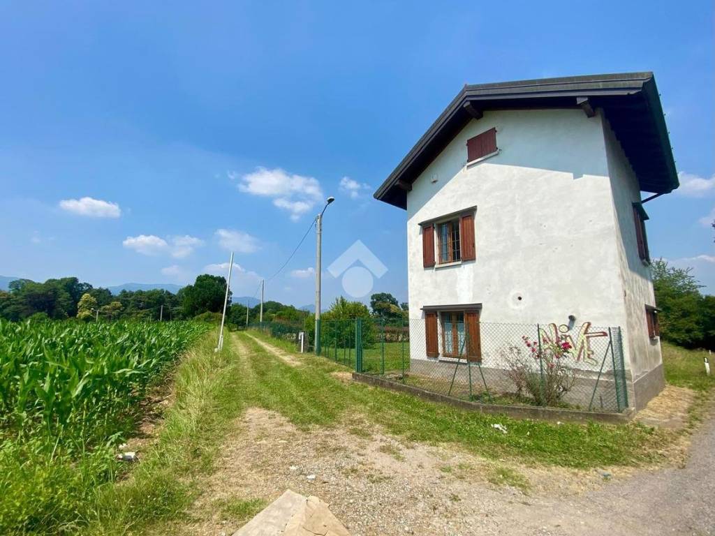 Casa indipendente a Alzate brianza in Via Papa Giovanni XXIII, 1328 - Foto 5