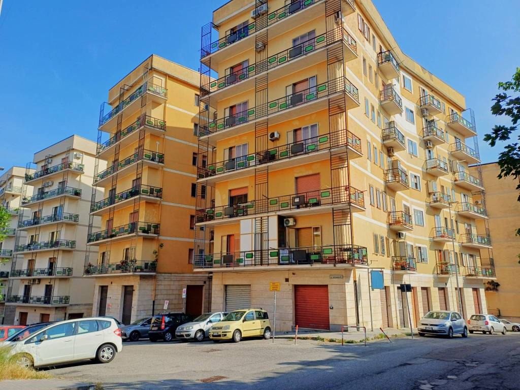 Appartamento a Catanzaro in Via Cesare Sinopoli, 101 - Foto 2