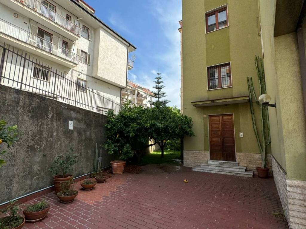 Appartamento a Lamezia terme in Viale dei Mille, 236 - Foto 2