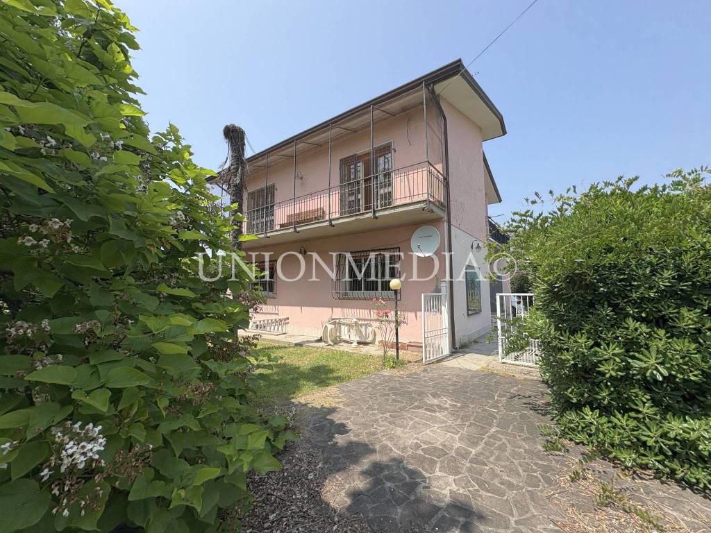 Villa a Sarzana in Viale 25 Aprile - Foto 3