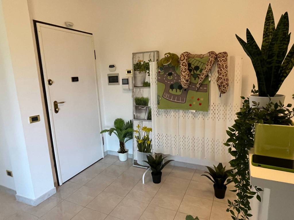 Appartamento a Roma in Viale della Torre di Pratolungo, 9 - Foto 5