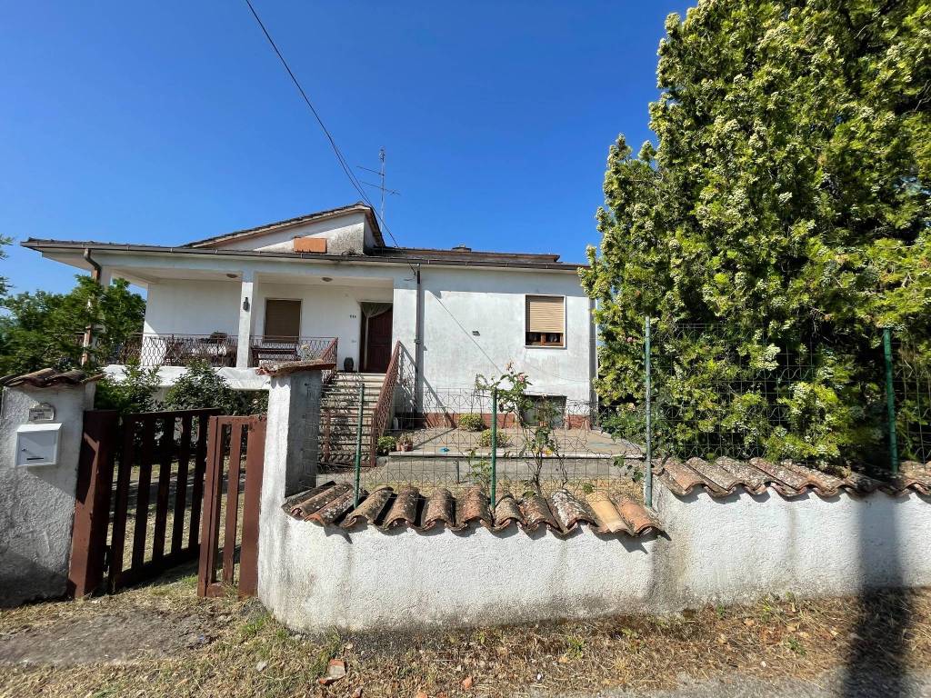 Villa a Ceccano in Via Colle Antico - Foto 3
