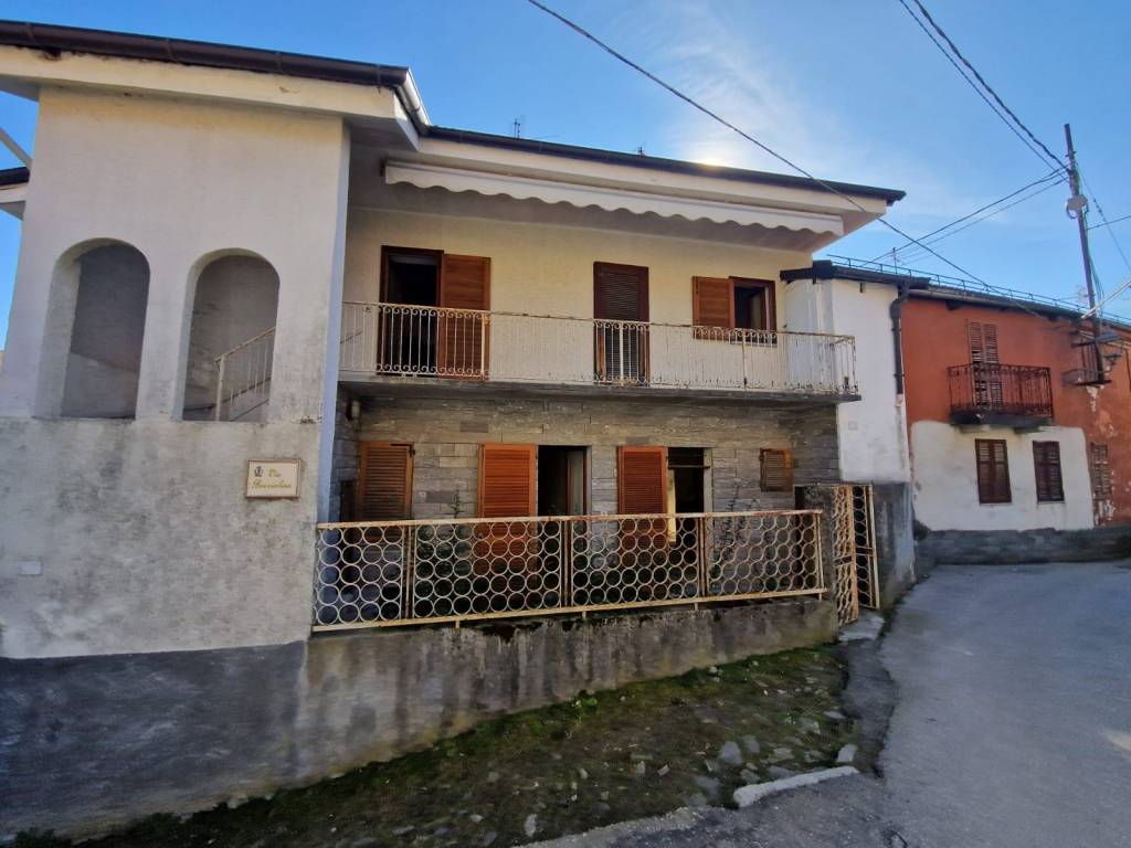 Casa indipendente a Omegna in Via alle Quarne - Foto 2