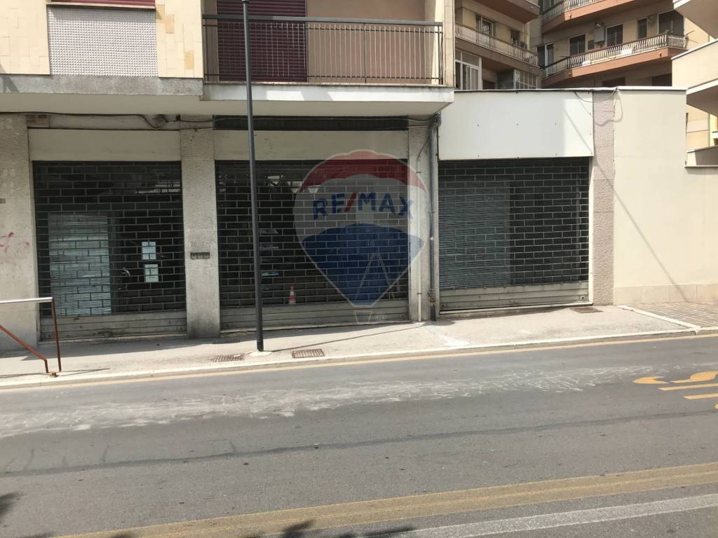 Box / garage a Pescara in Via Caduta Del Forte - Foto 3