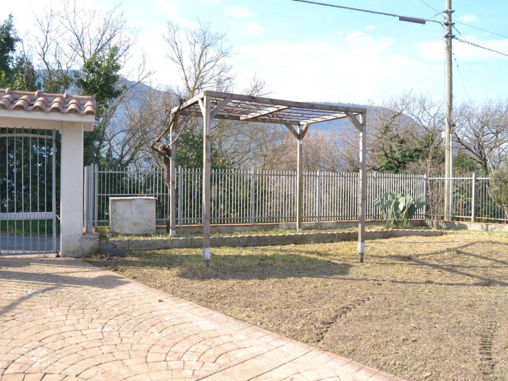 Villa a Configni in Madonna di Loreto - Foto 2