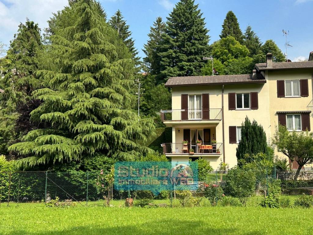 Villa a Magreglio in Via Ex Militari Italiani Internati - Foto 2