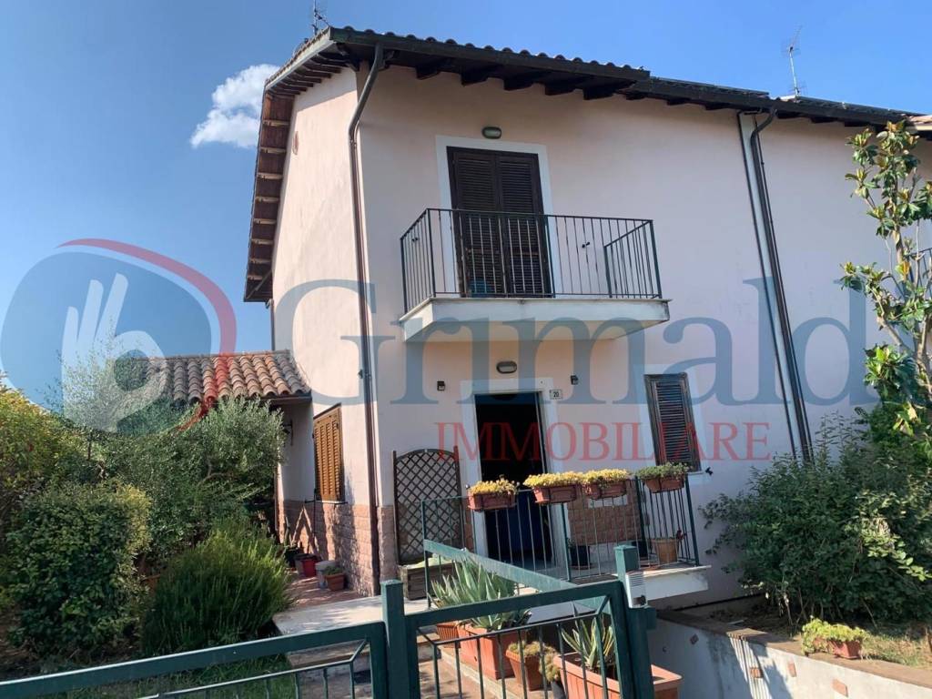 Casa indipendente a Bevagna in Via collepoppo, 1 - Foto 3