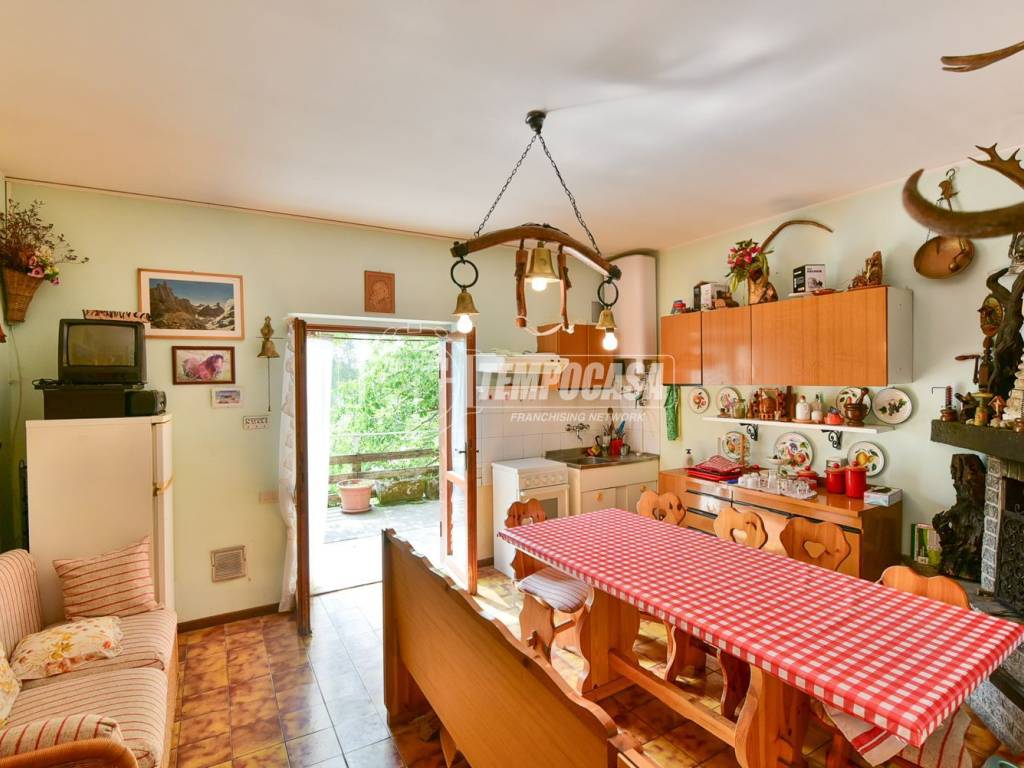 Appartamento a Sormano in Via Pian del Tivano - Foto 2