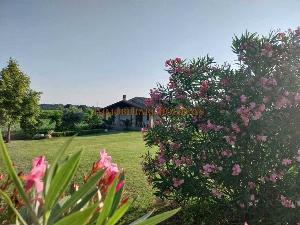 Villa a Volta mantovana in Strada Bezzetti, 11 - Foto 2