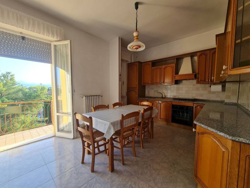 Appartamento a Jesi in Viale Giuseppe Verdi - Foto 3