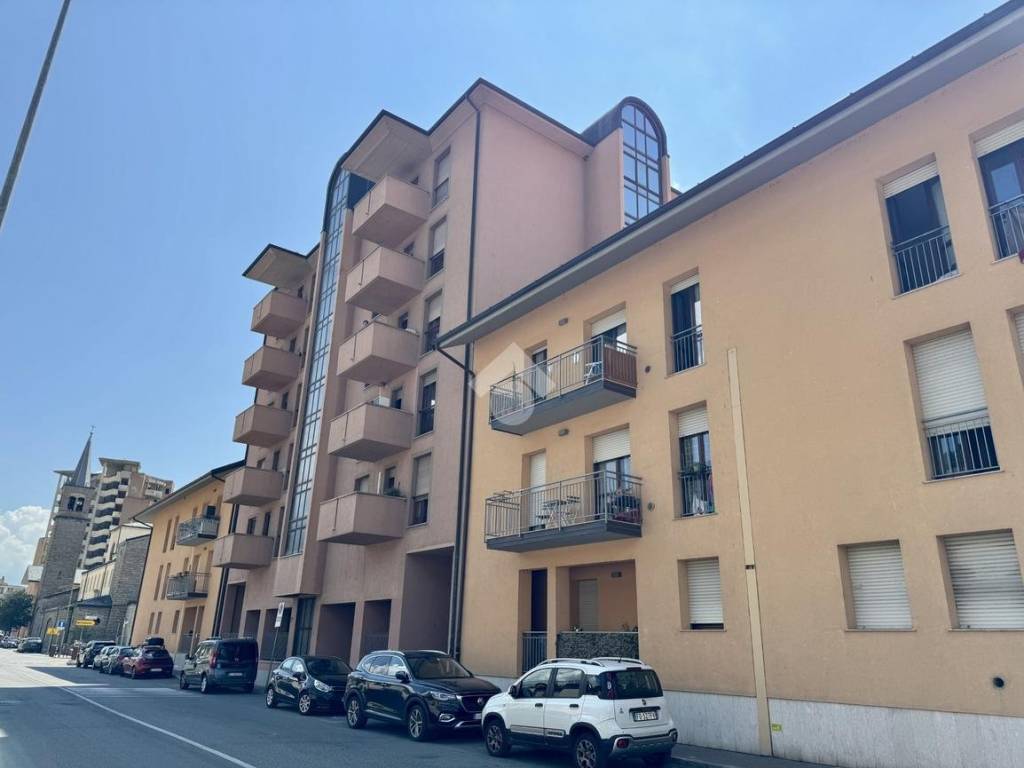 Appartamento a Aosta in Via Capitano Chamonin, 15 - Foto 2