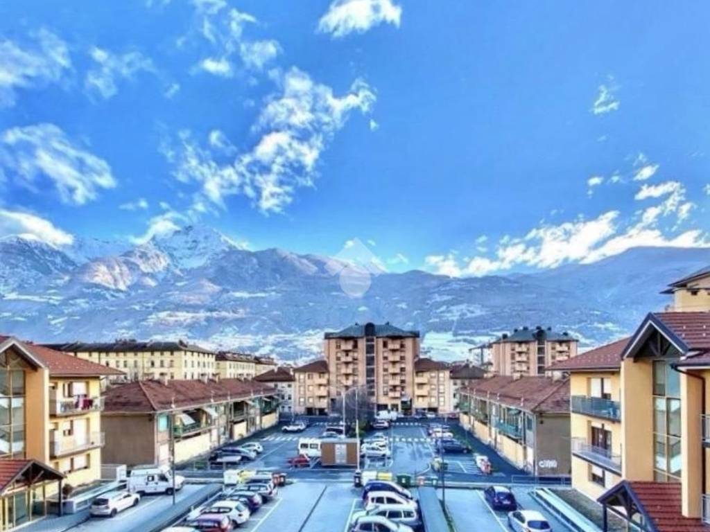 Appartamento a Aosta in Via Capitano Chamonin, 15 - Foto 3