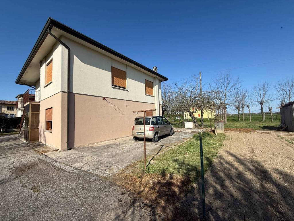 Villa a Ceregnano in Via Giosuè Carducci, 2605 - Foto 4