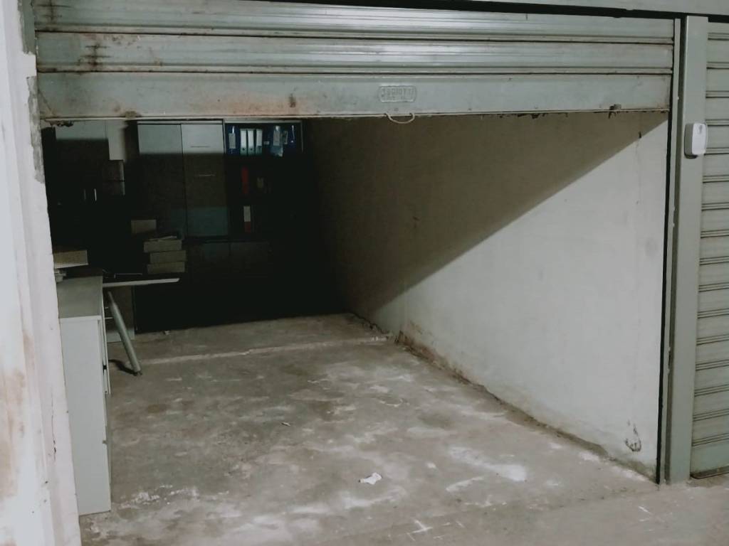 Box / garage a Terni in Via Francesco Baracca - Foto 4