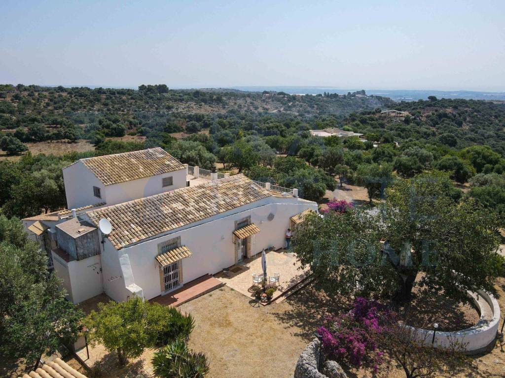 Villa a Noto in Via Salvo D'Acquisto - Foto 2