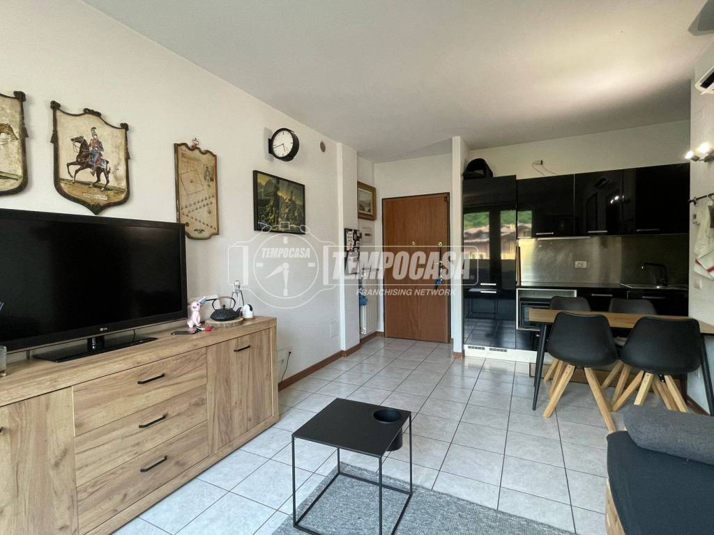 Appartamento a Calco in Via Privata dei Pini 14 - Foto 4