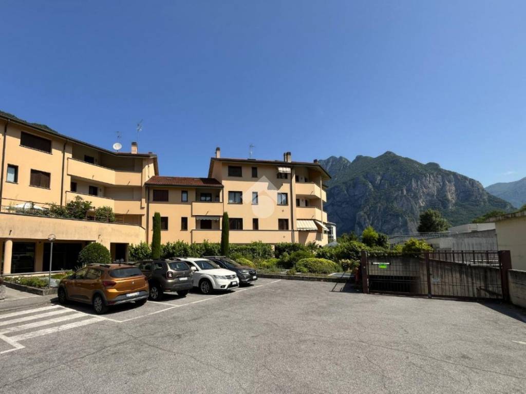 Appartamento a Valmadrera in Via Bovara, 38 - Foto 2