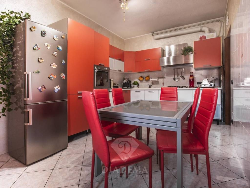 Appartamento a Jerago con orago in Via Garibaldi, 19 - Foto 3