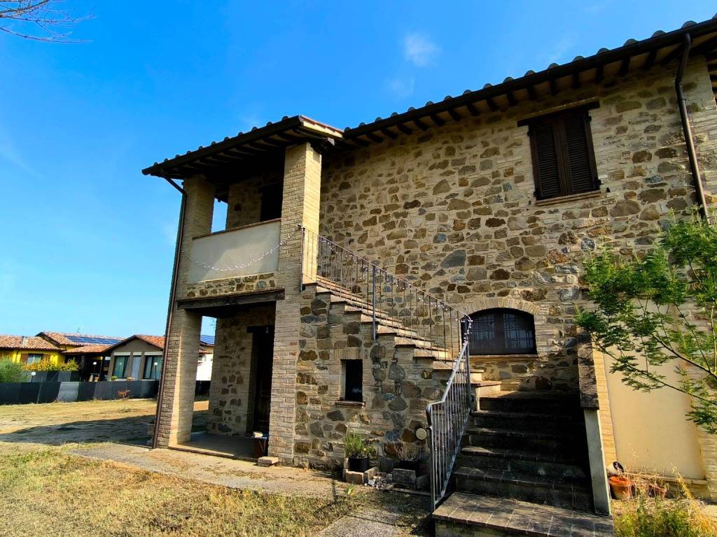 Villa a Bettona in Via Ose, 21 - Foto 2