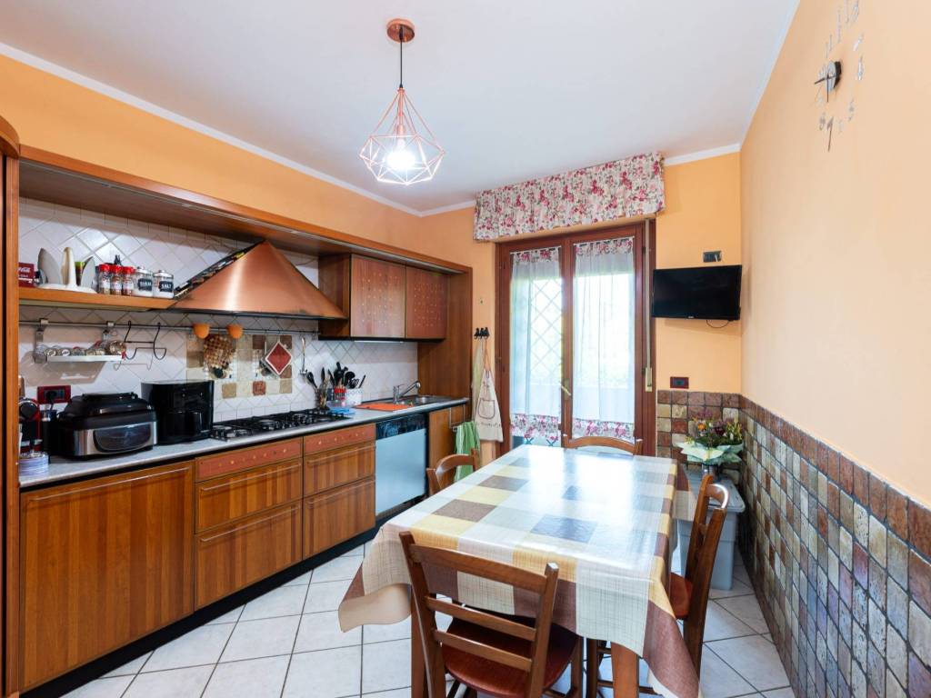 Appartamento a Fara in sabina in Viale 10 Dicembre 1920 - Foto 4