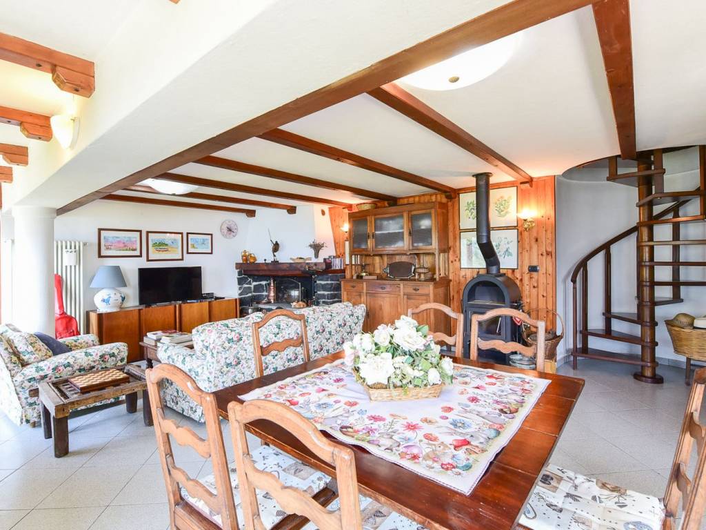 Villa a Dizzasco in Piazza Pizzi - Foto 4