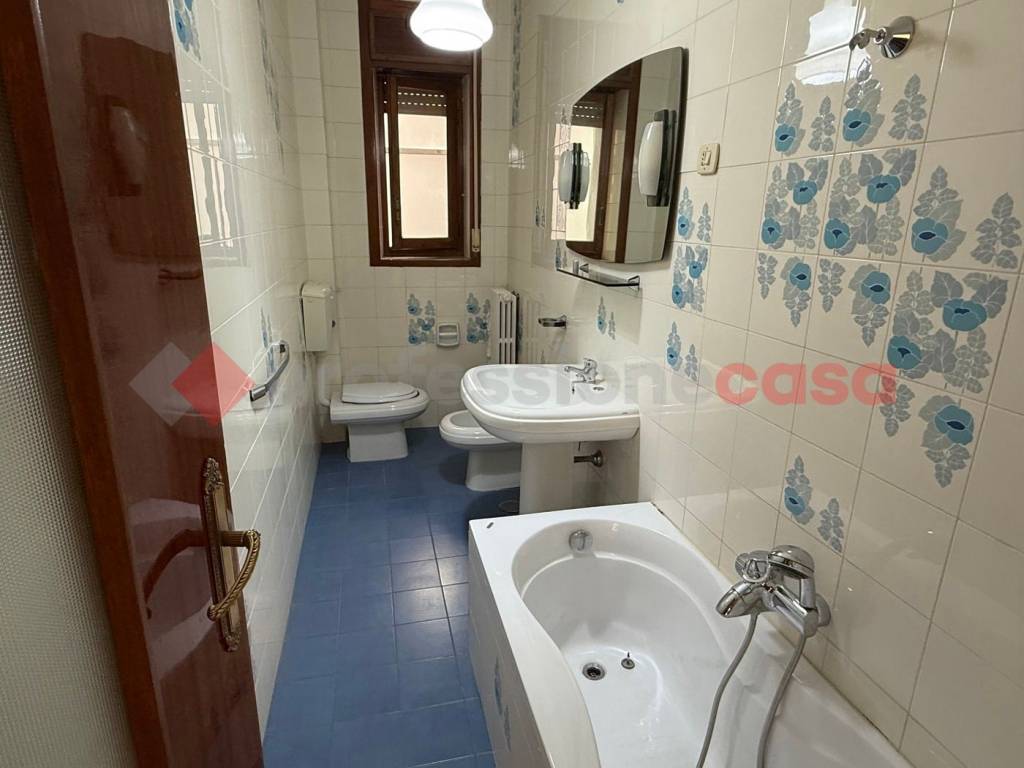 Appartamento a Taranto in via Bari, 18 - Foto 5