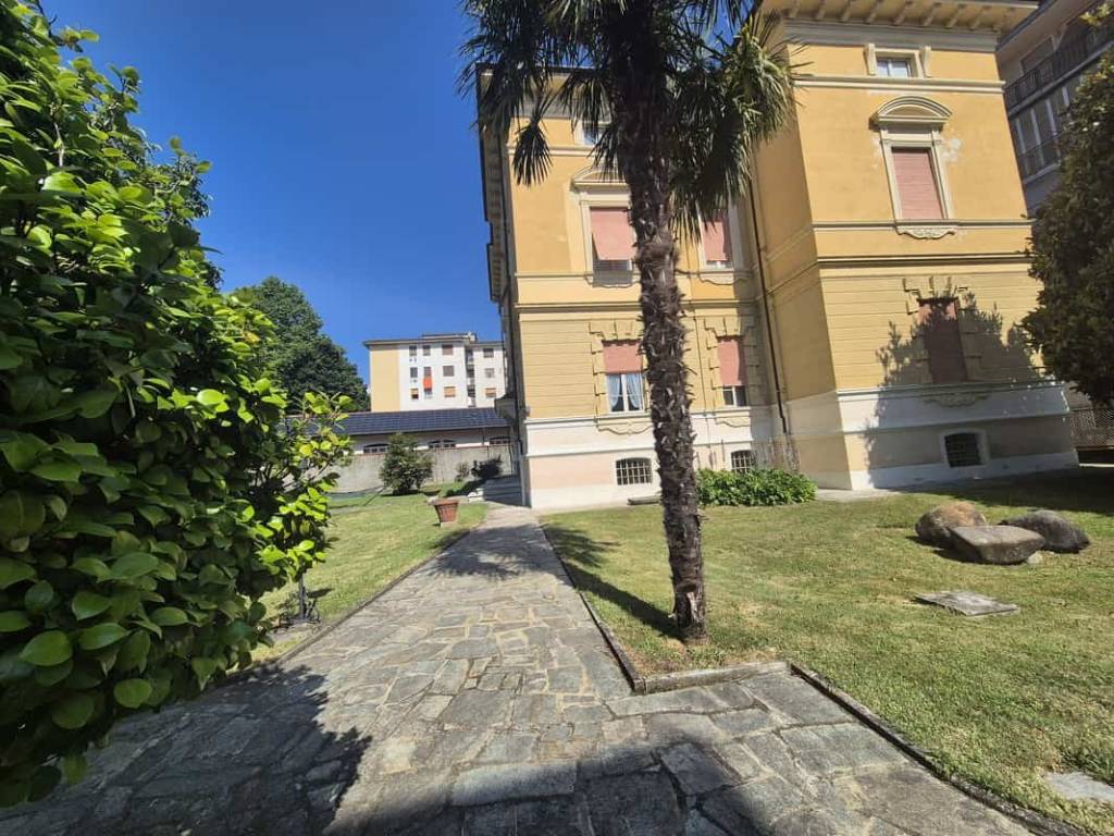 Villa a Borgosesia in Largo Giuseppe Magni - Foto 3
