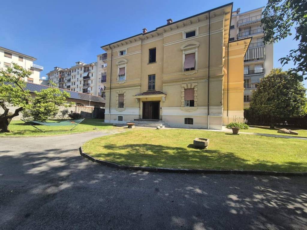 Villa a Borgosesia in Largo Giuseppe Magni - Foto 5