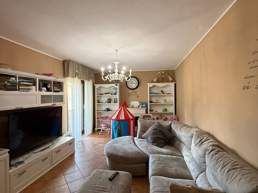 Appartamento a Cisterna di latina in Largo Fiorentini - Foto 2