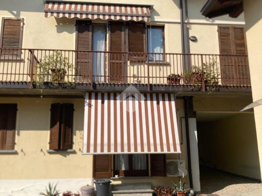 Appartamento a Costa masnaga in Via xxv aprile, 9 - Foto 2