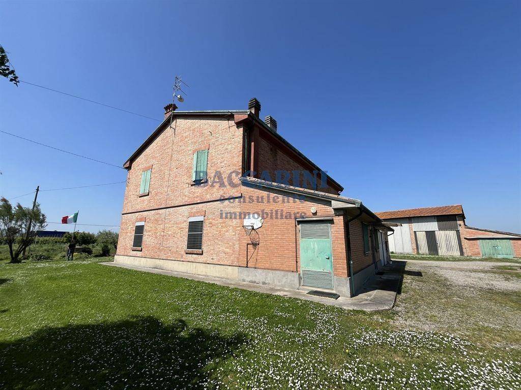 Casa indipendente a Faenza in VIA RONCO, 9 - Foto 2