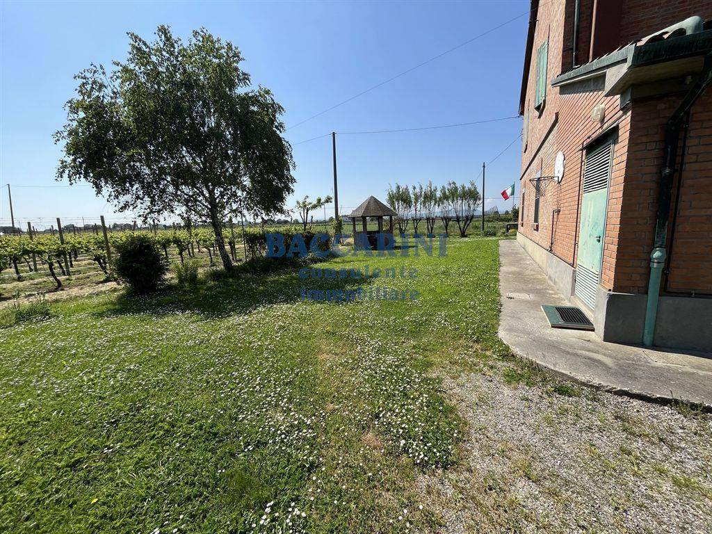 Casa indipendente a Faenza in VIA RONCO, 9 - Foto 3