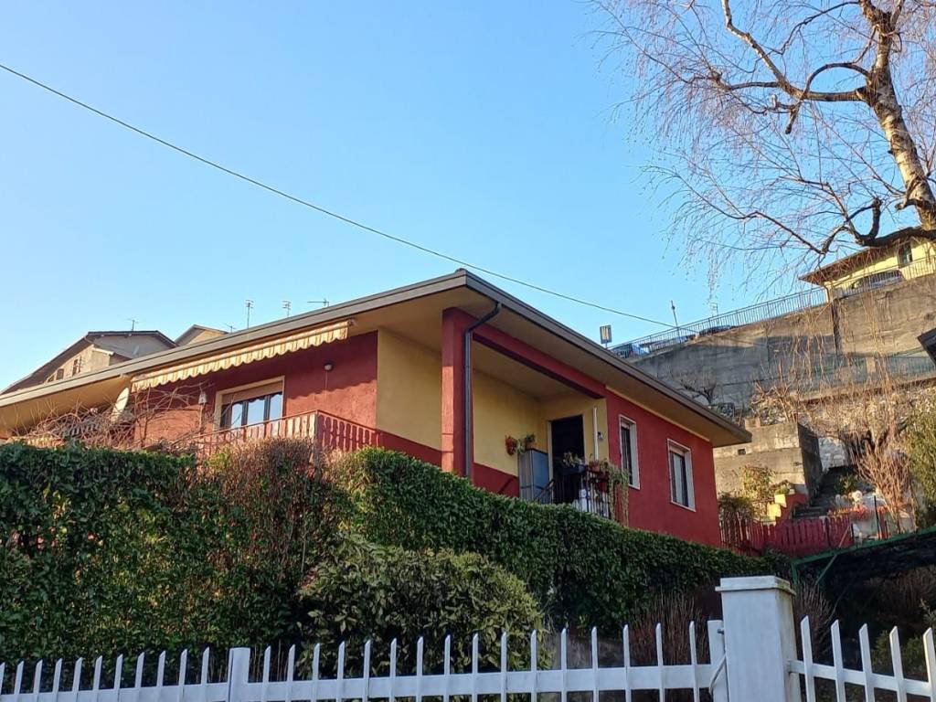 Villa a Cittiglio in Via Vignola - Foto 2